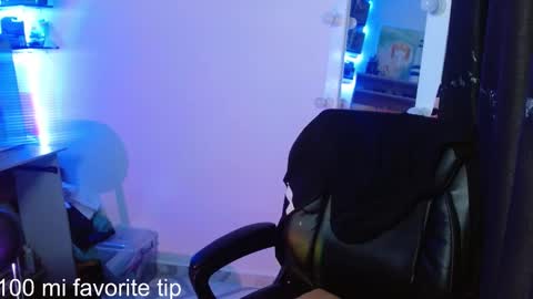 Snapshot of elizabeth_martinez98 chatting on February 11, 3:08 pm Elizabeth Martinez online show from February 11, 3:08 pm