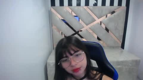 Elizabeth online show from February 10, 12:53 pm