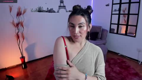 Elizabeth online show from December 28, 9:51 pm