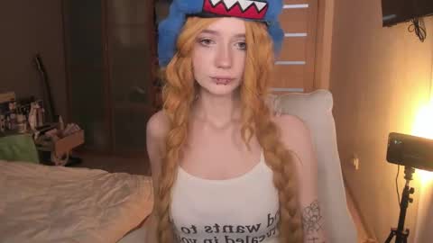 Snapshot of elizabethbritanny chatting on March 1, 3:52 am Adele online show from March 1, 3:52 am