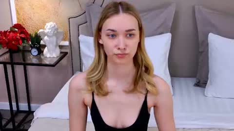 Elizabeth online show from July 6, 4:09 pm