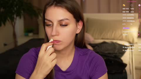 Snapshot of elizabethchaser chatting on December 21, 8:50 am Liza online show from December 21, 8:50 am