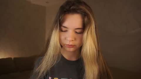 Elizabeth online show from September 29, 4:12 pm