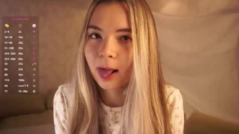 Elizabeth online show from October 27, 5:50 pm