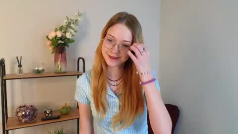 Snapshot of elizabethmcdaniel chatting on July 17, 10:11 am Eva online show from July 17, 10:11 am