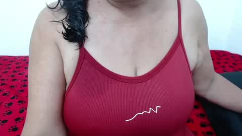 Snapshot of elizabethmiler chatting on July 4, 3:02 am ElizabethMiler online show from July 4, 3:02 am