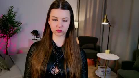 Eliza online show from May 28, 1:30 pm