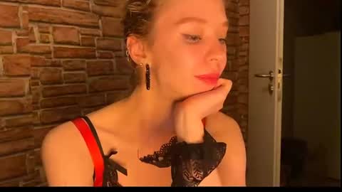 Snapshot of elizastorm chatting on July 5, 10:06 pm Eliza online show from July 5, 10:06 pm