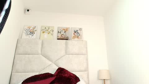 Eliza online show from November 17, 11:27 am