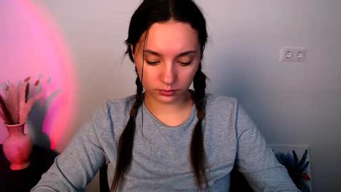 Snapshot of elizsun chatting on November 5, 6:13 am elizsun online show from November 5, 6:13 am