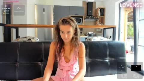 Eliz                               online show from May 29, 6:33 am