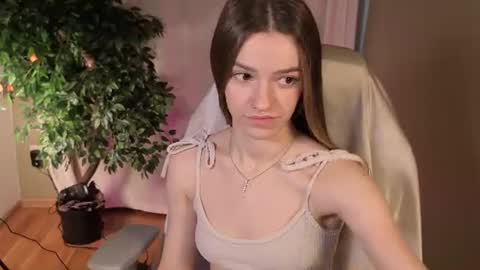 elizzza_ online show from July 11, 5:21 am