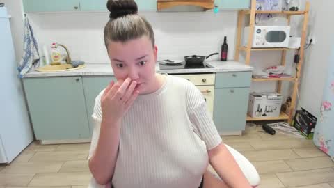 Lina online show from June 4, 6:41 am