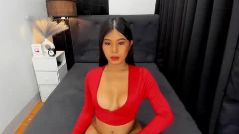 Snapshot of ella______ chatting on February 14, 7:02 pm Ella online show from February 14, 7:02 pm