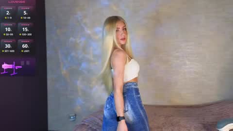 Ella online show from February 24, 12:30 am