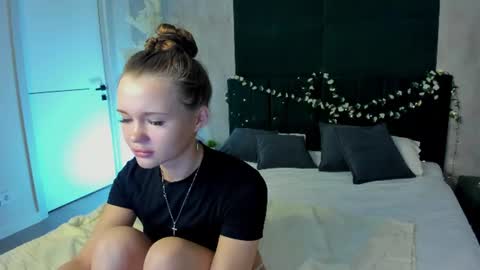 Ella online show from July 9, 9:35 am