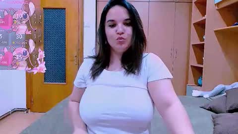 Ella  online show from October 23, 7:34 pm