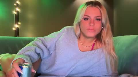 Ella online show from January 15, 5:23 am