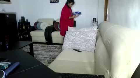 Snapshot of ella_sweety0 chatting on April 24, 9:39 pm Ella online show from April 24, 9:39 pm