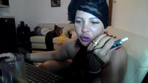 Snapshot of ella_sweety0 chatting on April 26, 6:49 pm Ella online show from April 26, 6:49 pm