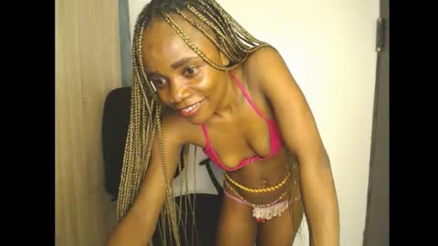 ella online show from May 14, 5:36 am