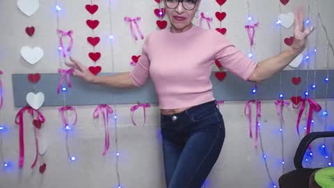 EllaBonito online show from February 2, 3:39 pm