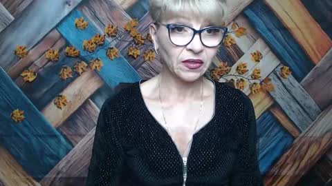 EllaBonito online show from December 4, 6:44 am