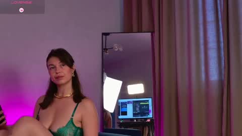 ellacanny online show from May 23, 5:23 am