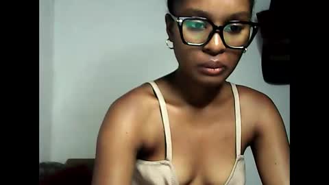 Snapshot of ellah245 chatting on February 24, 10:19 pm ellah245 online show from February 24, 10:19 pm