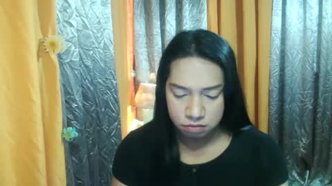 Snapshot of ellah_morena chatting on February 5, 3:02 am Ellah online show from February 5, 3:02 am