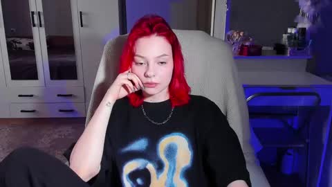 ellales online show from April 7, 8:48 am