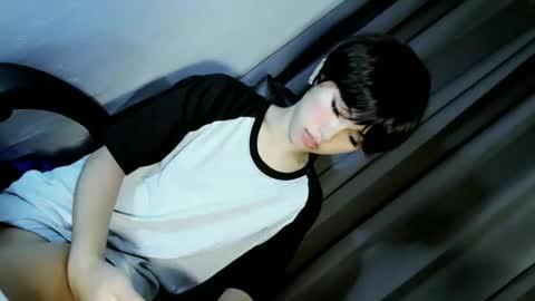 ella online show from March 9, 4:11 pm