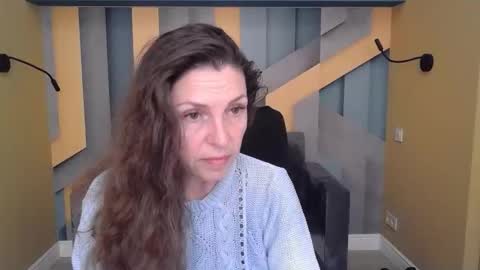 EllaLongs online show from October 22, 11:32 am