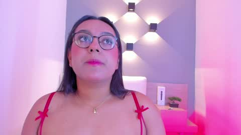 Ella online show from January 13, 4:39 am