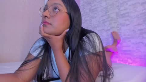 Ella online show from February 14, 7:28 am