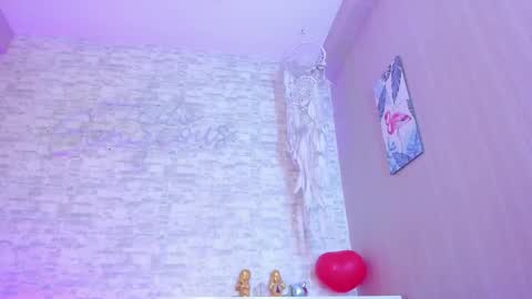 Ella online show from February 25, 10:58 am