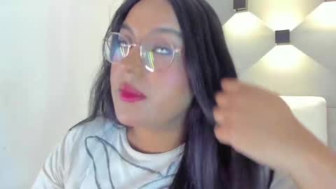 Ella online show from September 10, 10:59 am