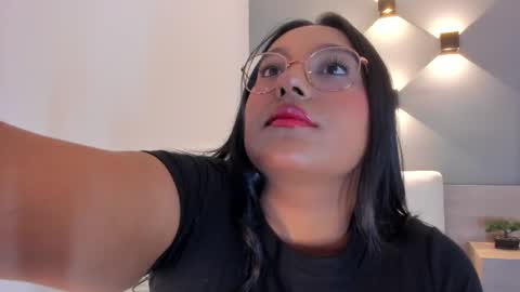 Ella online show from September 19, 11:11 am