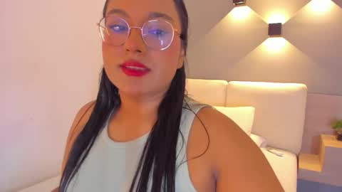 Ella online show from October 13, 12:49 pm