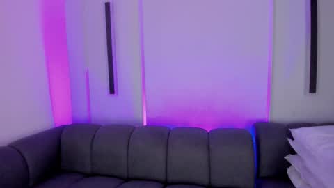 Ella online show from November 12, 11:21 am