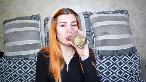 Snapshot of ellanuar chatting on September 15, 4:56 am EllaNuar online show from September 15, 4:56 am