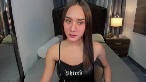 Snapshot of ellats_18 chatting on February 11, 7:33 am Sophia online show from February 11, 7:33 am