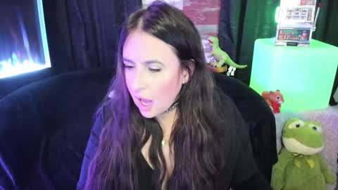 ELLE online show from October 17, 8:33 pm