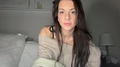 Elle67 online show from December 17, 9:48 am