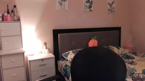 Ann online show from December 10, 4:56 am