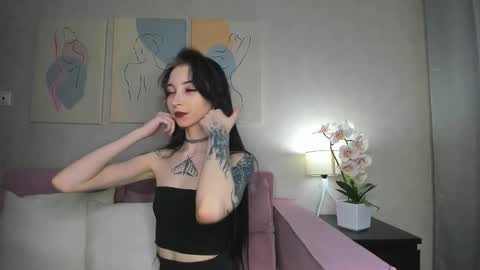 Snapshot of ellen_hops chatting on February 10, 9:02 am Ellen online show from February 10, 9:02 am