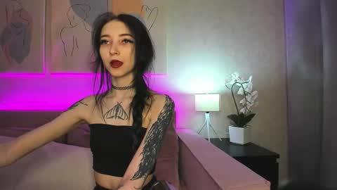 Snapshot of ellen_hops chatting on February 17, 9:28 am Ellen online show from February 17, 9:28 am