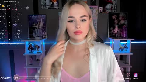 Snapshot of ellensoftt chatting on December 4, 9:13 pm Maria online show from December 4, 9:13 pm