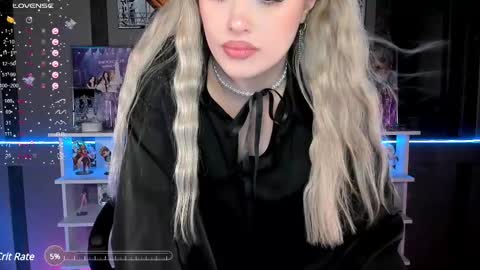 Snapshot of ellensoftt chatting on March 8, 7:53 pm Maria online show from March 8, 7:53 pm