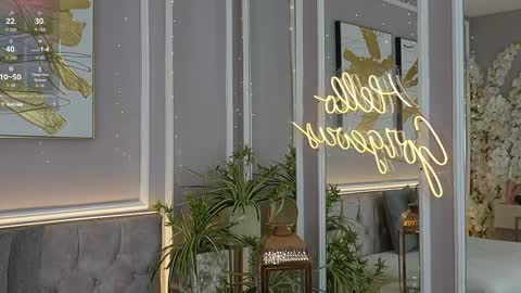 Snapshot of ellette_ chatting on January 7, 7:27 pm princess online show from January 7, 7:27 pm